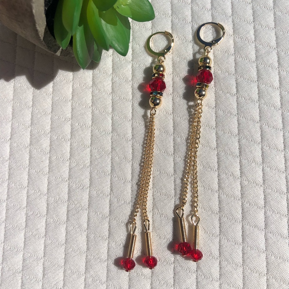 Super Fun lightweight drop earrings ♥️